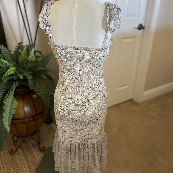 Boho Shoulder Tie Midi Dress - Picture 2 of 4